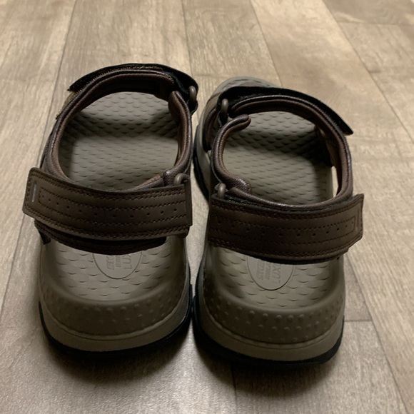 Mens Skechers Tresmen Garo Brown Strap Beach Walking Sandals - Picture 3 of 7